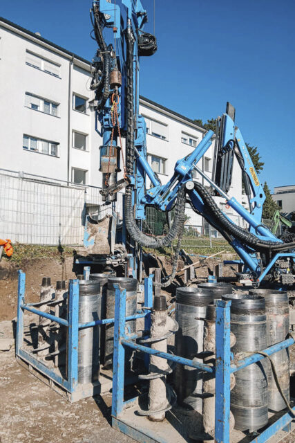Verrohrtes Bohren für die Rühlwandträger mit dem Comacchio MC 28 HD