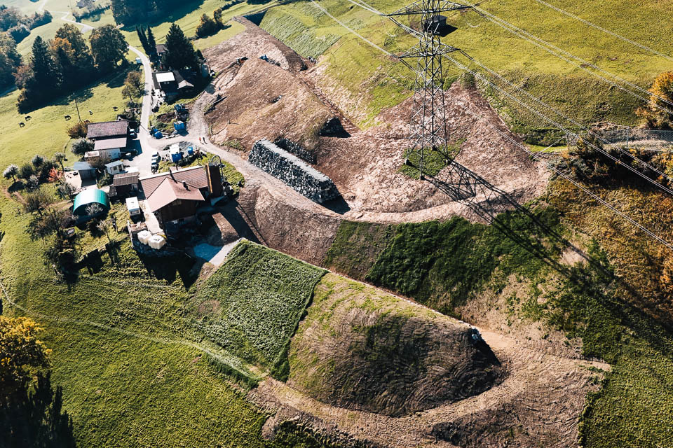 Damm 1 – 4, Blick Richtung Berg