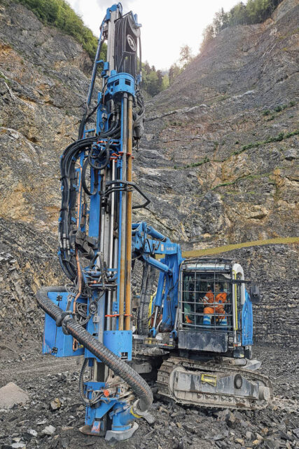 Bohrarbeiten mit dem Strossenbohrgerät