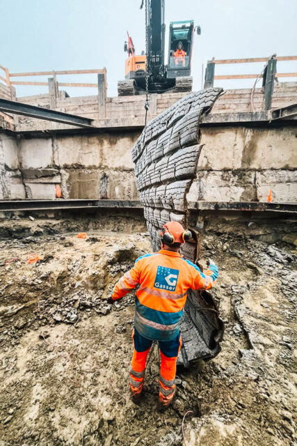 Abdecken der Sprengstelle