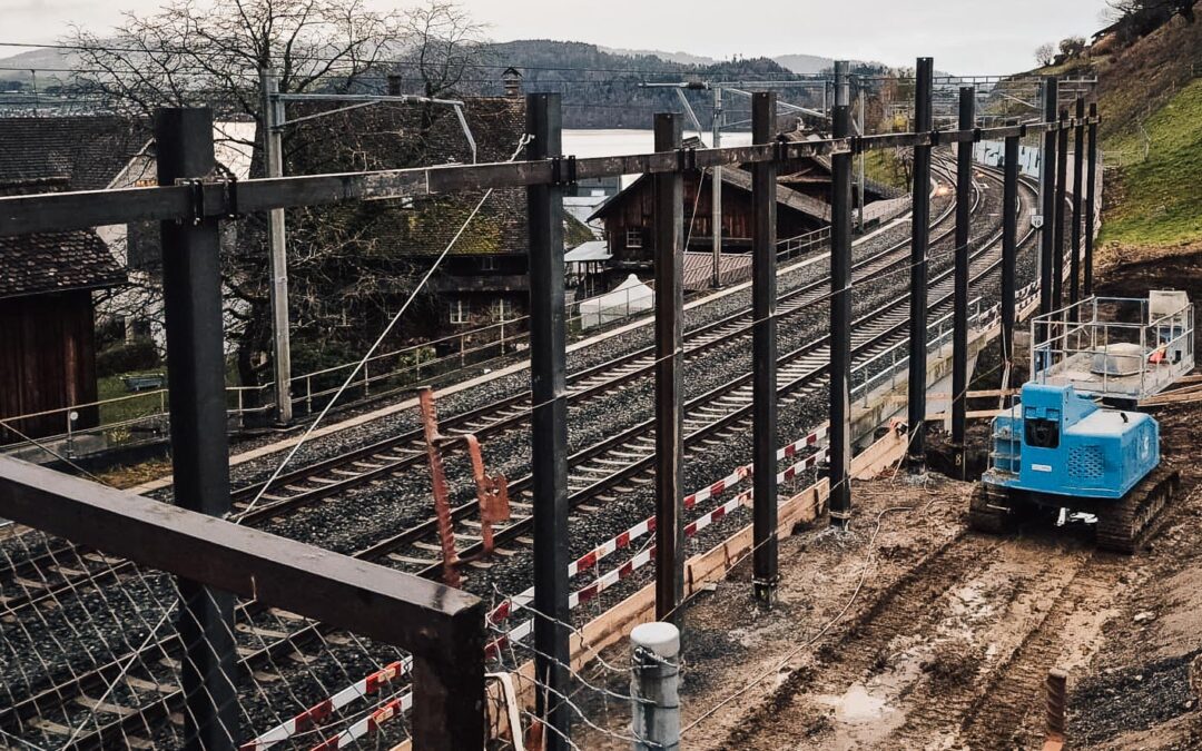 Schutzgerüst für eine neue Wohnüberbauung