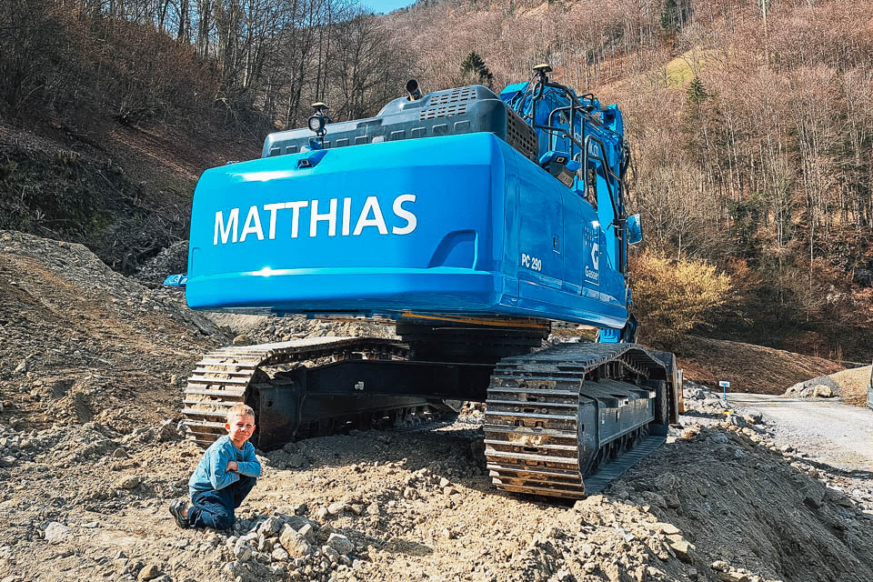 Matthias Gasser mit dem Hydraulikbagger Matthias
