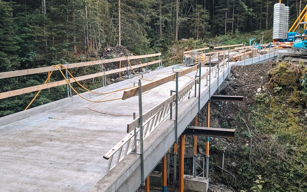 Bauservice und Engineering Hand in Hand